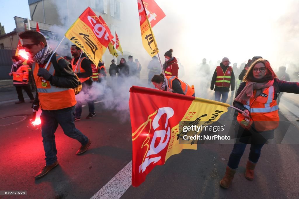 Demonstration Of The General Confederation Of Labour In Versailles