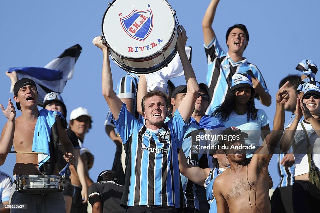 Gremio v Internacional - Rio Grande Do Sul State Championship 2011