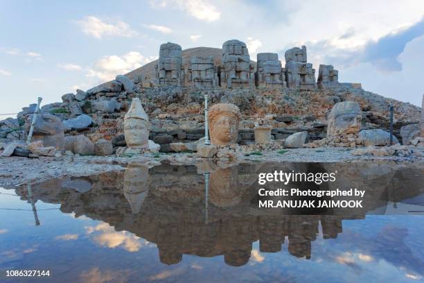 stone head statues at nemrut mountain in turkey - nemrut dag stock pictures, royalty-free photos & images