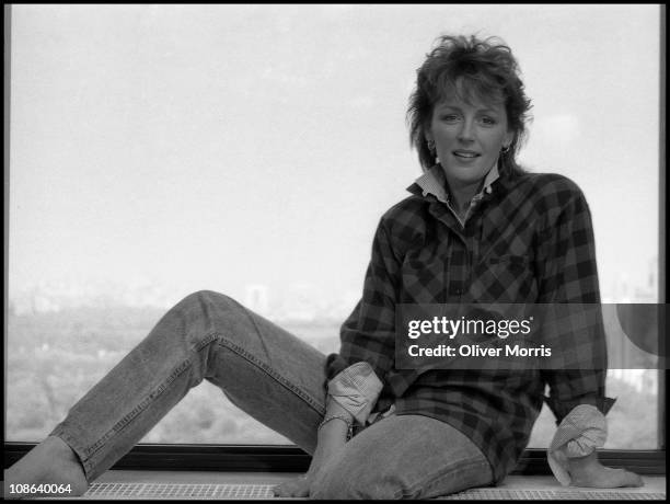 Portrait of American actress Bonnie Bedelia smiling, while posing in Manhattan, New York, mid 1980s. Photo by Oliver Morris/Getty Images)