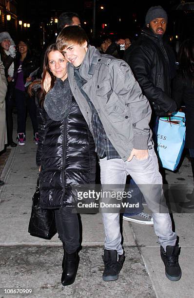 Justin Bieber and mother Pattie Mallette visit "Late Show With David Letterman" at the Ed Sullivan Theater on January 31, 2011 in New York City.