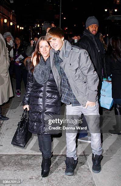 Justin Bieber and mother Pattie Mallette visit "Late Show With David Letterman" at the Ed Sullivan Theater on January 31, 2011 in New York City.