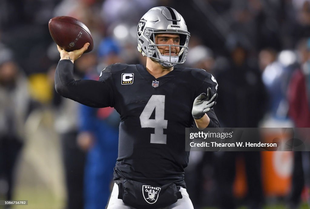 Denver Broncos v Oakland Raiders