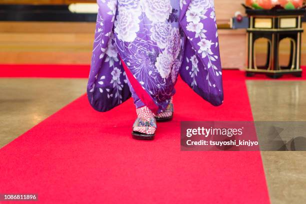 日本婦女穿著和服, 崇拜 - foot worship 個照片及圖片檔