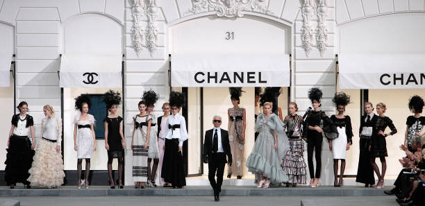 German designer Karl Lagerfeld for Chanel at the finale of spring/summer 2009 ready-to-wear collection show in Paris, on October 03, 2008. AFP PHOTO...