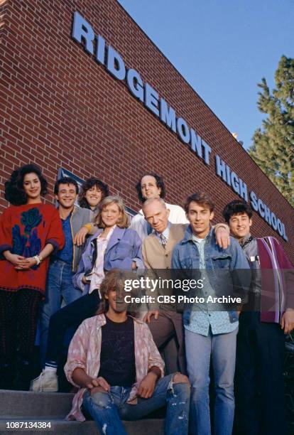 Standing, left to right: Claudia Wells ; James Nardini ; Kit McDonough ; Courtney Thorne-Smith ; Vincent Schiavelli ; Ray Walston ; Wallace Langham,...