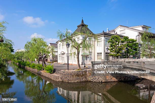 cityscape of kurashiki city, bikan ward, okayama prefecture, honshu, japan - okayama stockfoto's en -beelden