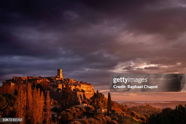 saint paul de vence village provence, france - saint-paul-de-vence stock pictures, royalty-free photos & images