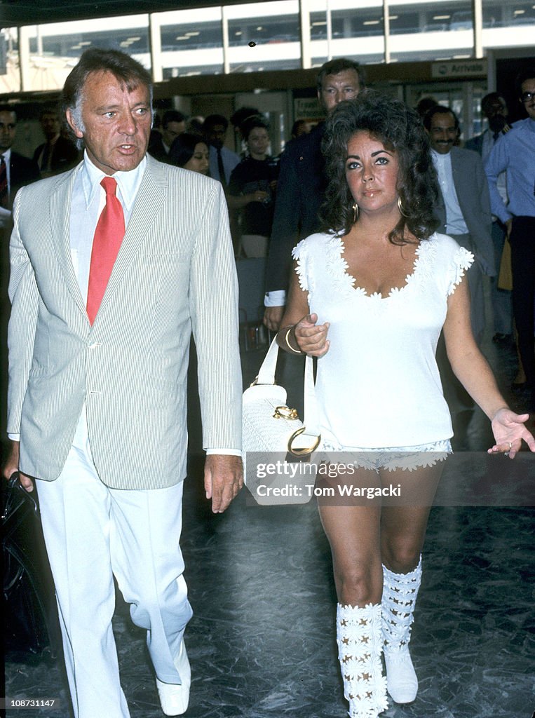Elizabeth Taylor and Richard Burton Arrive at Heathrow Airport - July 1, 1970