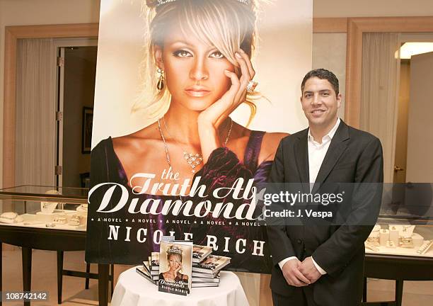 Brian Ripka Nicole Hill Photos and Premium High Res Pictures - Getty Images