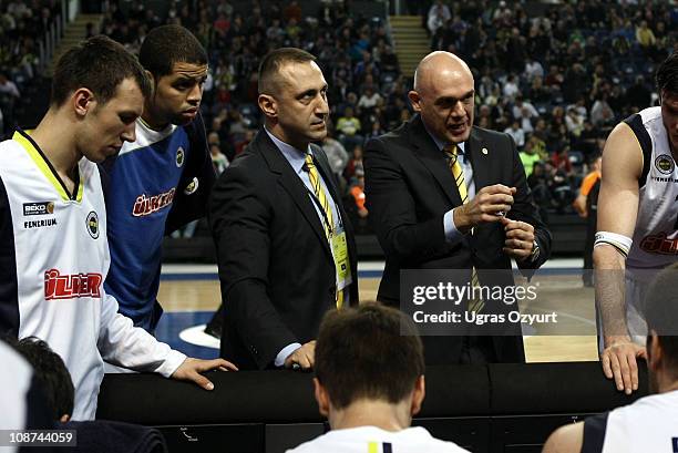 Neven Spahija, head coach of Fenerbahce Ulker Istanbul speaks to players during the 2010-2011 Turkish Airlines Euroleague Top 16 Date 3 game between...