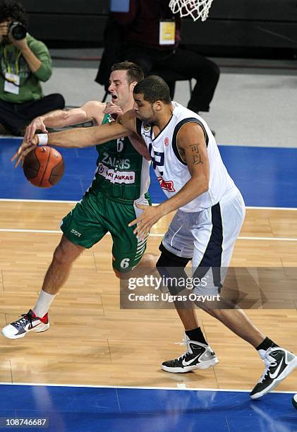 Sean May, #42 of Fenerbahce Ulker Istanbul competes with Aleksandar Capin, #6 of Zalgiris Kaunas during the 2010-2011 Turkish Airlines Euroleague Top...
