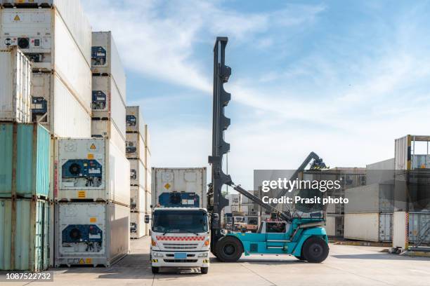 85 Reefer Trucks Stock Photos, High-Res Pictures, and Images - Getty Images