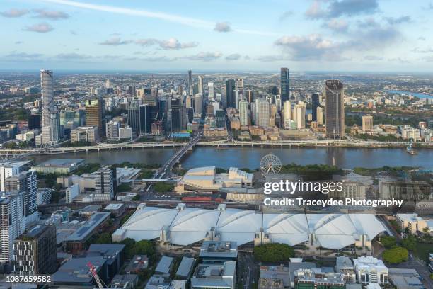 brisbane cbd, cultural precinct and south bank parkland - an aerial shot taken from a helicopter - hospital brisbane foto e immagini stock