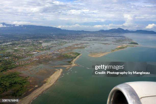 tsunami coastline - tsunami aceh stock-fotos und bilder