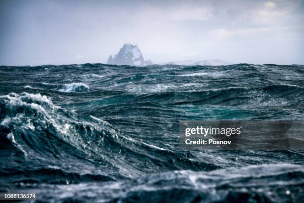 storm at south shetland islands - antarctic ocean stock-fotos und bilder