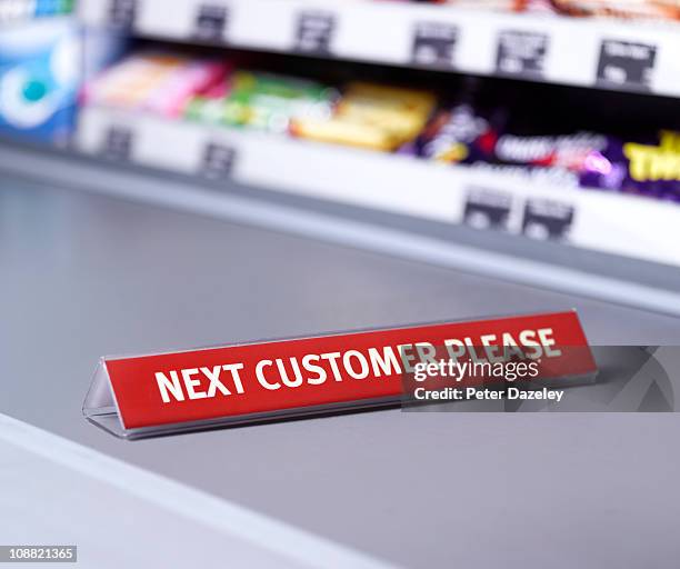 next customer please sign on checkout - grocery-checkout-sign stock pictures, royalty-free photos & images
