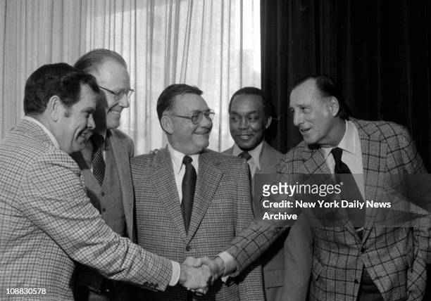 Hall of Fame oldtimer Hank Greenberg welcomes rookie Robin Roberts to the brightest spot in the diamond world.Bob Lemon was elected today. Baseball...