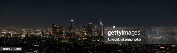 los angeles skyline panorama - city of los angeles night stock pictures, royalty-free photos & images