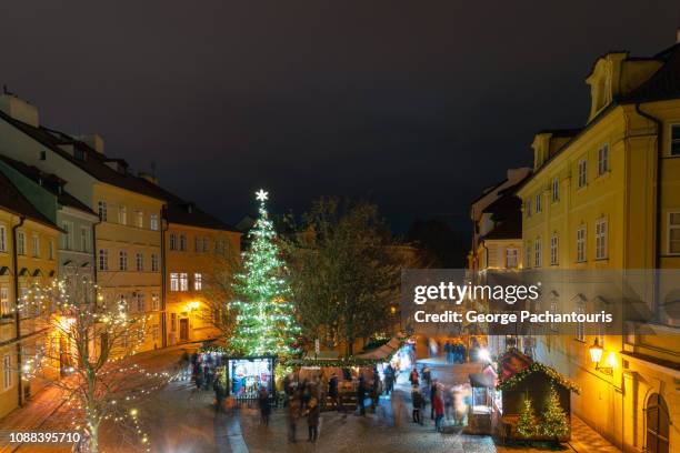 christmas market in prague - prague christmas market old town stock pictures, royalty-free photos & images