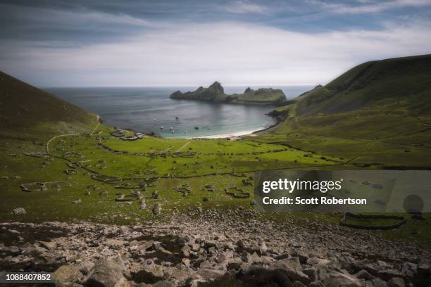 st. kilda, hirta, outer hebrides, scotland - st kilda stock-fotos und bilder