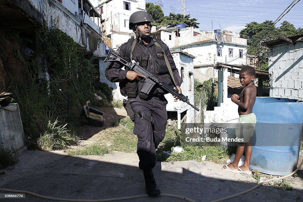 Bope Police Rio Police officers of the Special Police Operations Battalion and Marine ...