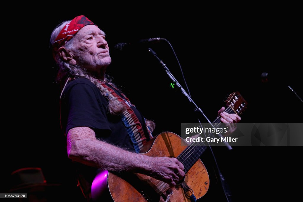 Willie Nelson & Family New Year