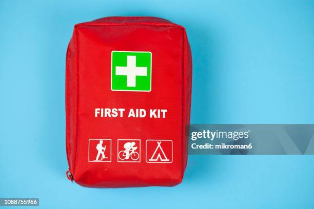 first aid kit - kit imagens e fotografias de stock