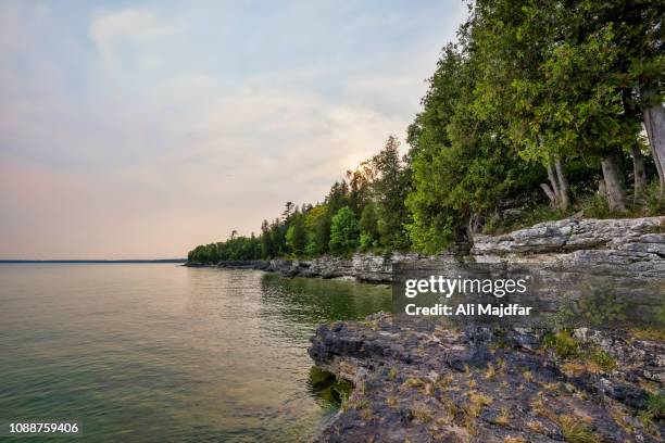 cave point county park - green bay wisconsin stock-fotos und bilder