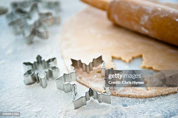 making sugar cookies - formine foto e immagini stock