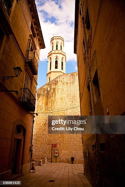 figueres church - casa museo salvador dalí fotografías e imágenes de stock