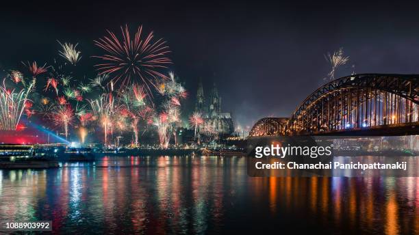 cologne new year fireworks - new years eve 2019 stock-fotos und bilder