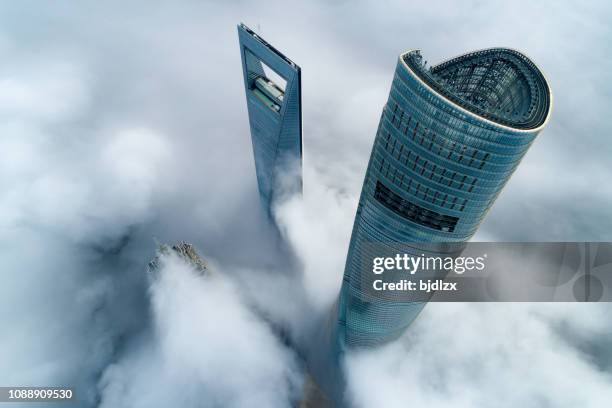 luchtfoto van shanghai - lujiazui stockfoto's en -beelden