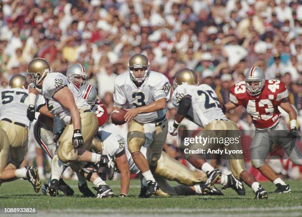 Ron Powlus, Quarterback for the University of Notre Dame Fighting Irish runs the ball during the NCAA Big Ten college football game against the Ohio...
