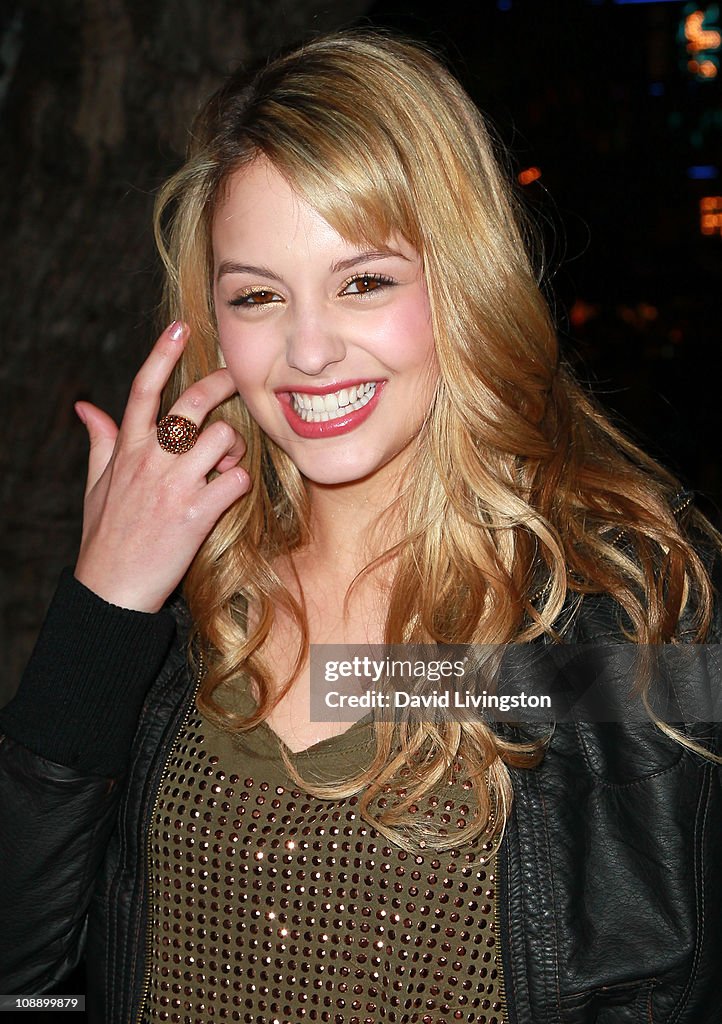 Actress Gage Golightly attends Nickelodeon's 