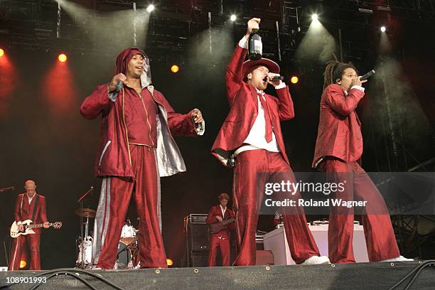 Seeed Singer 542 Seeed Photos & High Res Pictures - Getty Images