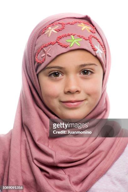 イスラム教徒の少女の笑顔 - hijab girl ストックフォトと画像