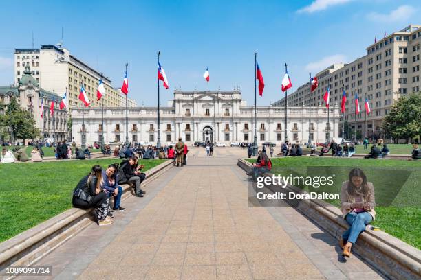 palacio de la moneda - plaza de la moneda stockfoto's en -beelden