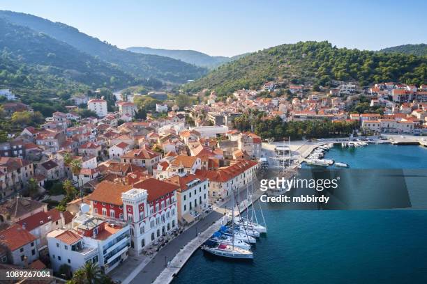 vis town on island vis, dalmatia, croatia - vis croatia stock pictures, royalty-free photos & images