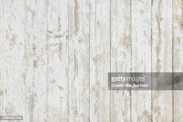 full frame shot of white painted wooden wall, backgrounds - damaged fence stock pictures, royalty-free photos & images