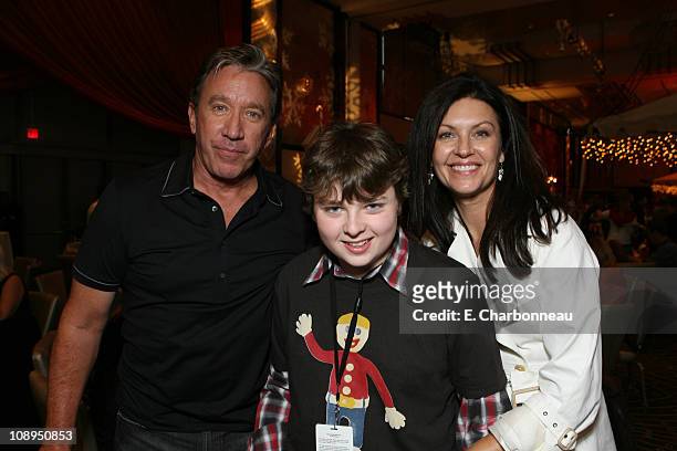 Tim Allen, Spencer Breslin and Wendy Crewson during The Los Angeles Premiere of Walt Disney Pictures' "The Santa Clause 3: The Escape Clause" at El...