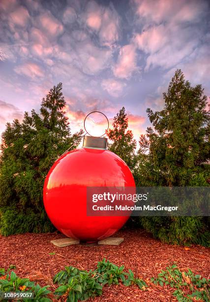 giant holiday ornament - murfreesboro tennessee stock pictures, royalty-free photos & images