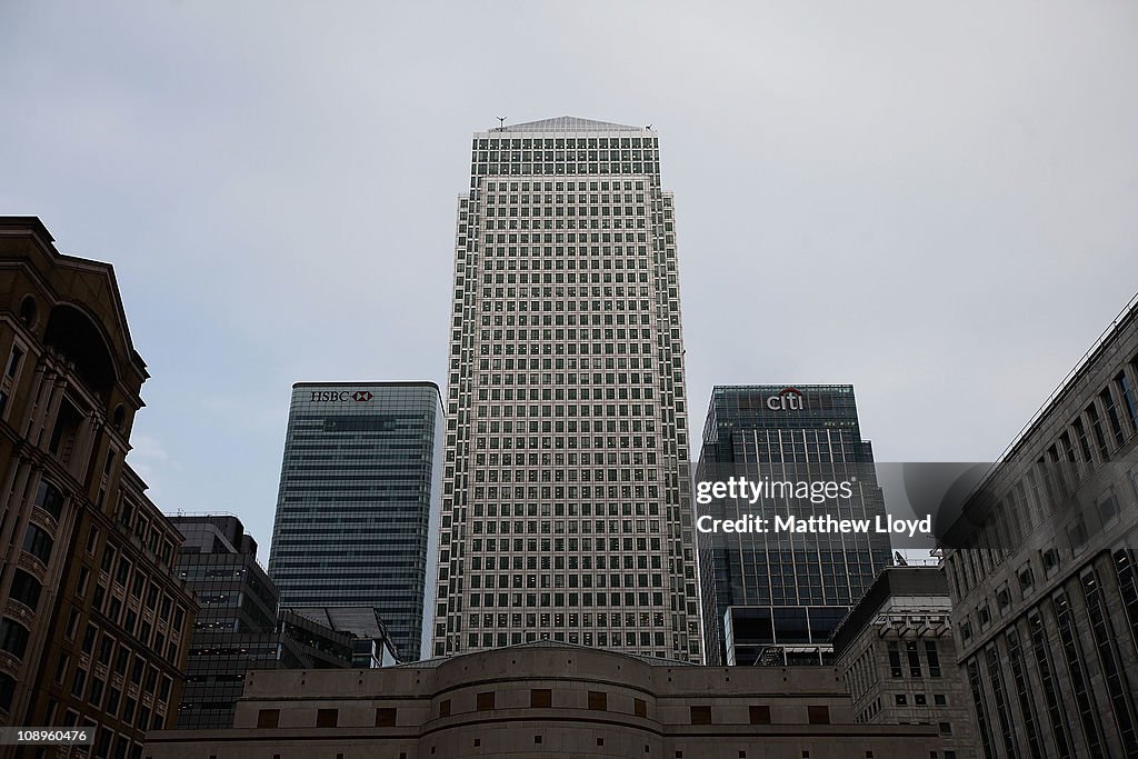 Spectacular Views Over London Are Seen By The Window Cleaner Of Canary Wharf Tower