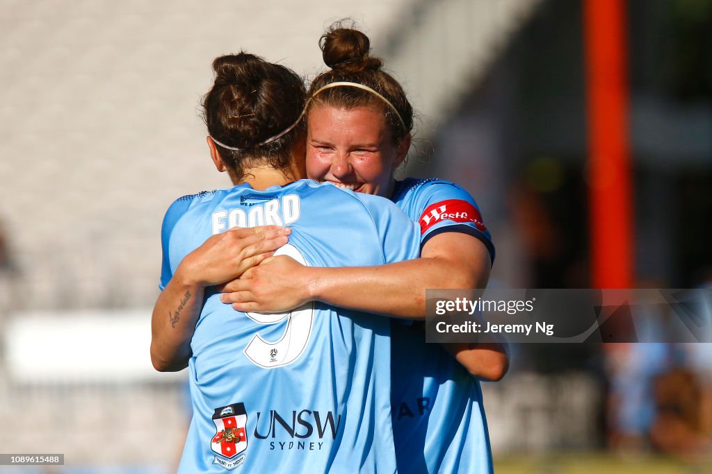 W-League Rd 10 - Sydney v Newcastle