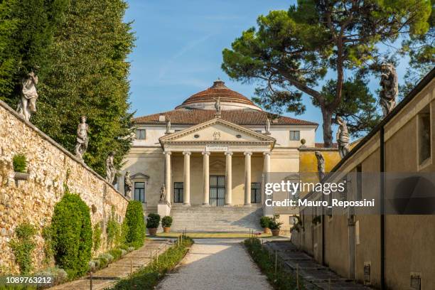 villa rotonda by andrea palladio, vicenza, italy - relativo a andrea palladio imagens e fotografias de stock