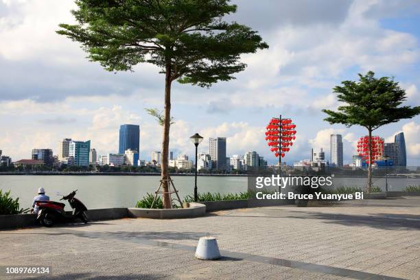 skyline of da nang with han river - river han stock pictures, royalty-free photos & images