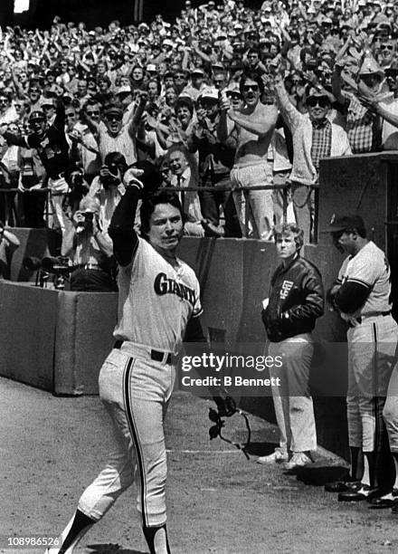 Darrell Evans of the San Francisco Giants tips his hat to the crowd after hitting a home run during the game against the Montreal Expos on June 4,...