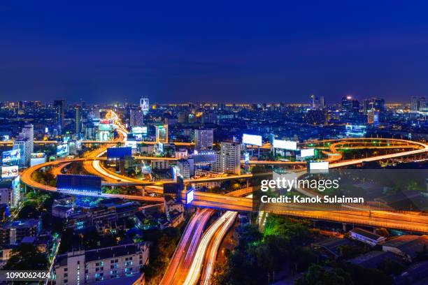 aerial view of crowded traffic at night - traffic jam billboard stock pictures, royalty-free photos & images