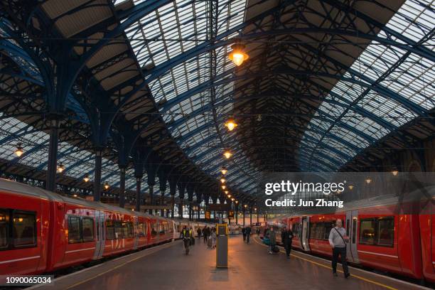 paddington railway station, london, uk - great western railway stock pictures, royalty-free photos & images