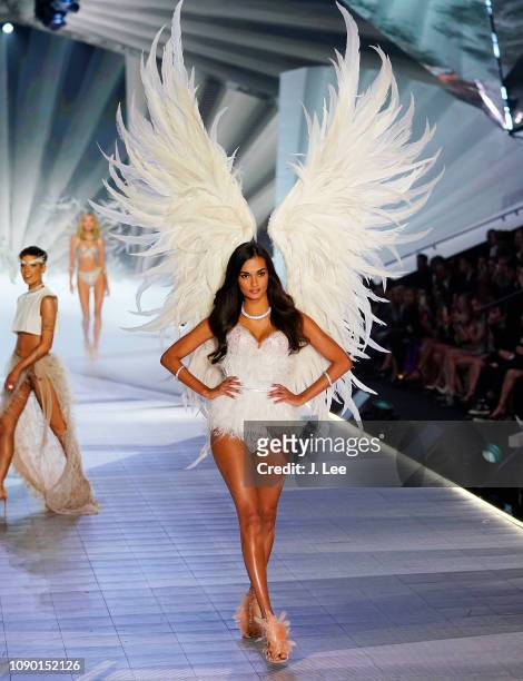 Gizele Oliveira walks the runway during the 2018 Victoria's Secret Fashion Show at Pier 94 on November 8, 2018 in New York City.